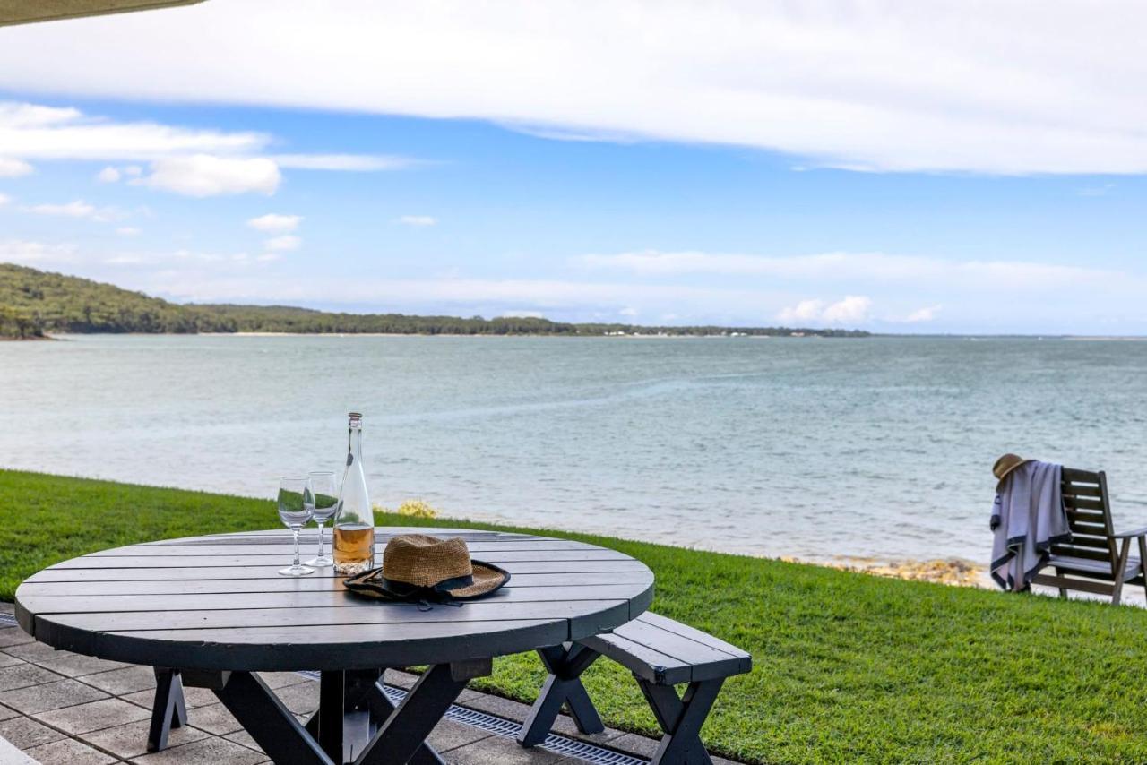 Lanimer Spectacular Waterfront Holiday home *