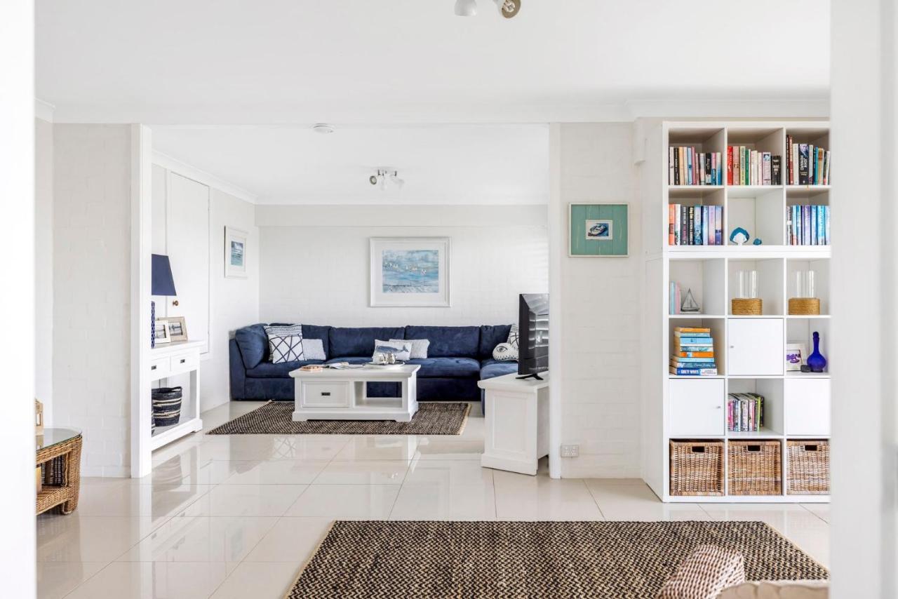 Lanimer Spectacular Waterfront *